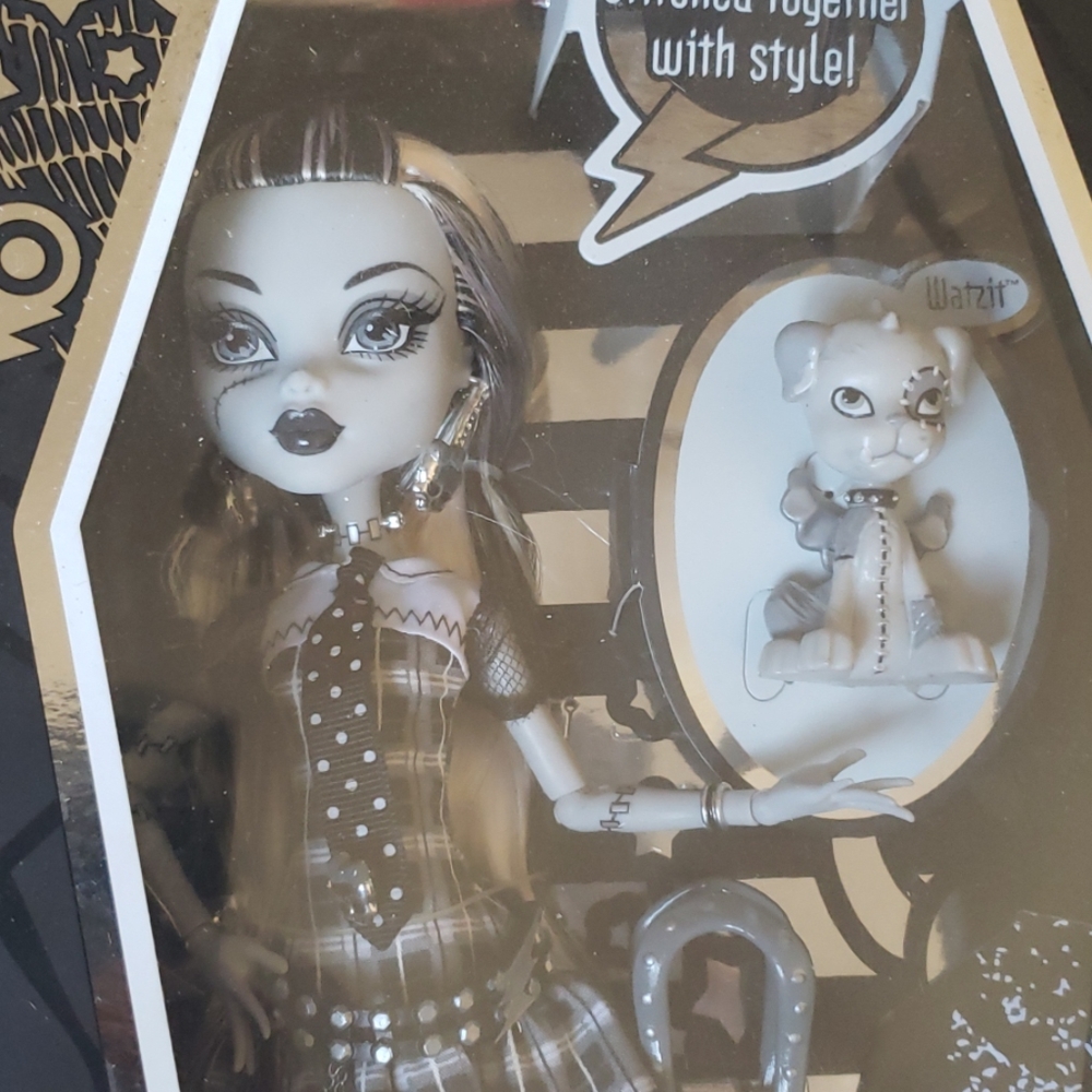 Black and White Frankie Stein